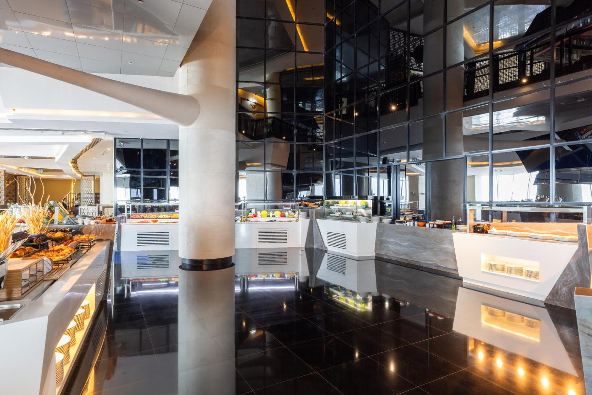 Hilton Dubai Al Habtoor City Exterior photo The restaurant
