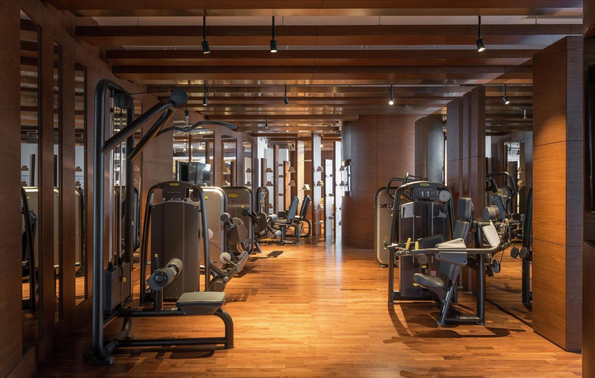 Hilton Dubai Al Habtoor City Exterior photo The gym at The Landmark, Hong Kong