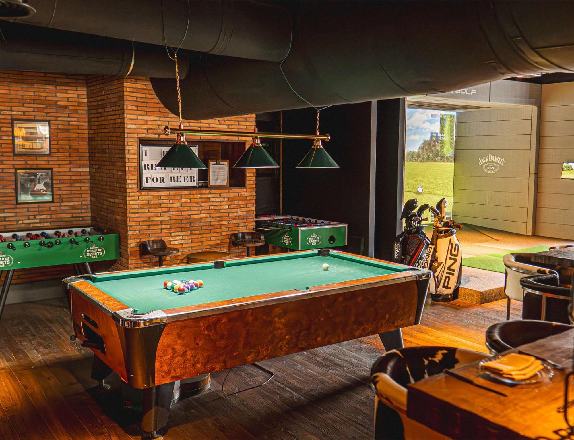 Hilton Dubai Al Habtoor City Exterior photo A pool table