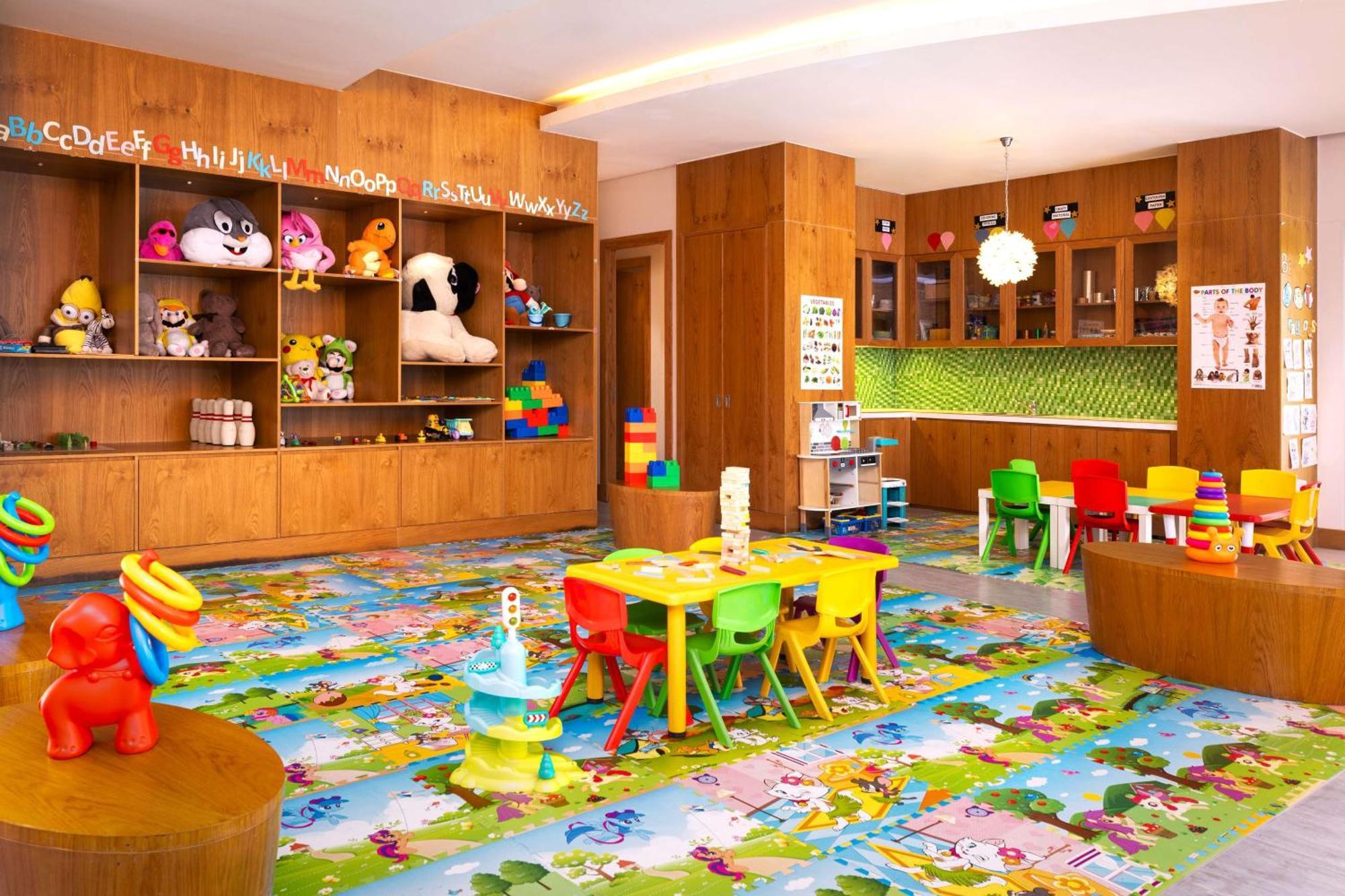 Hilton Dubai Al Habtoor City Exterior photo A nursery
