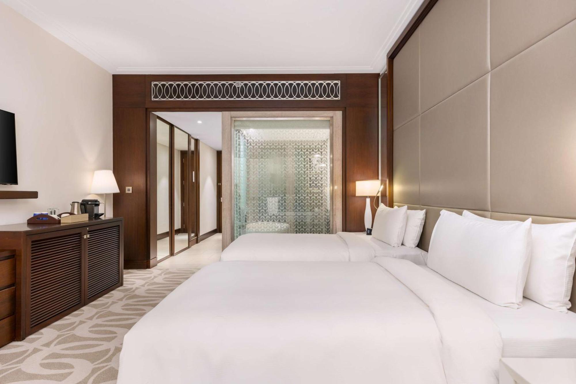 Hilton Dubai Al Habtoor City Exterior photo Deluxe Room